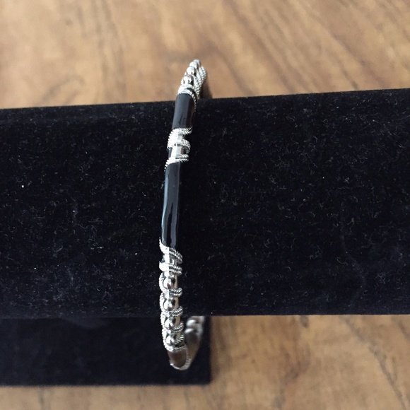 Bracelet - Picture 1 of 2